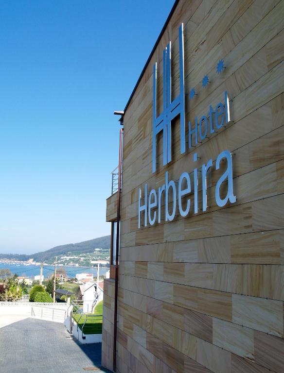 Hotel Herbeira セデイラ 部屋 写真